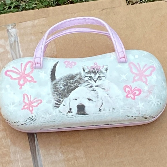 ACCESORIES - Picture 3 of 6